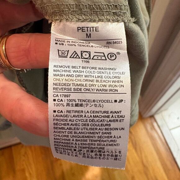 Banana Republic Safari Utility Dress Olive Button Front Modern Minimal Style MP - Picture 4 of 9